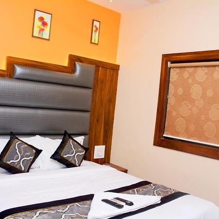 Hotel Nest N Rest - Bombaim Exterior foto