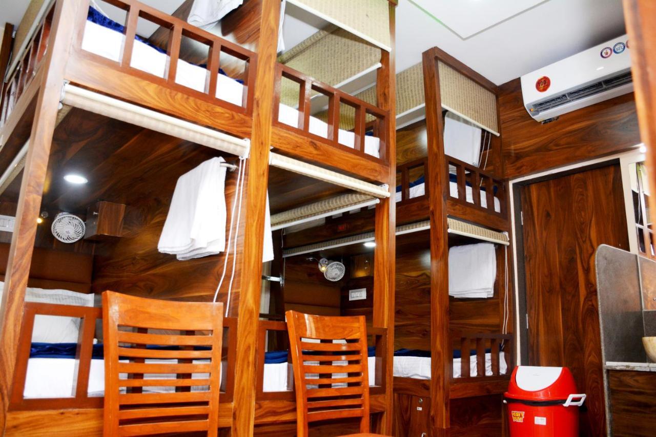 Hotel Nest N Rest - Bombaim Exterior foto