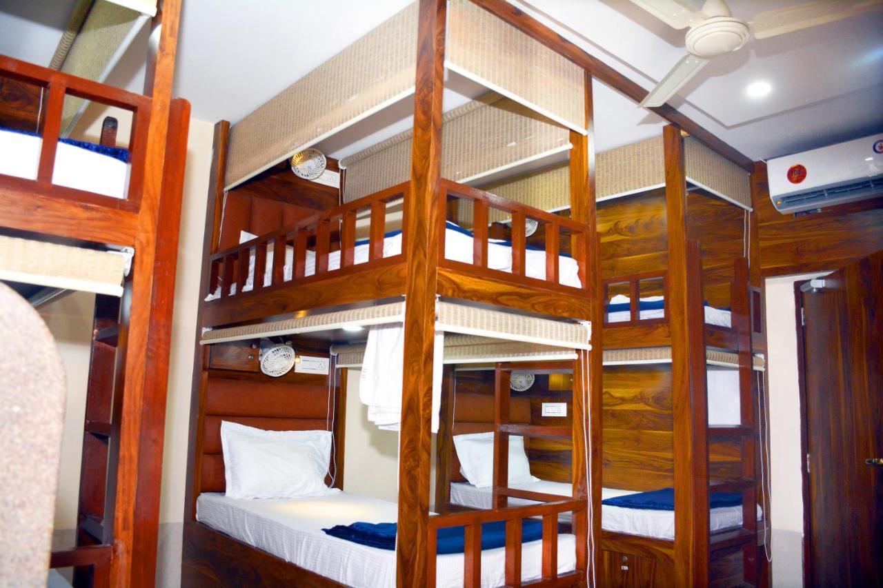 Hotel Nest N Rest - Bombaim Exterior foto