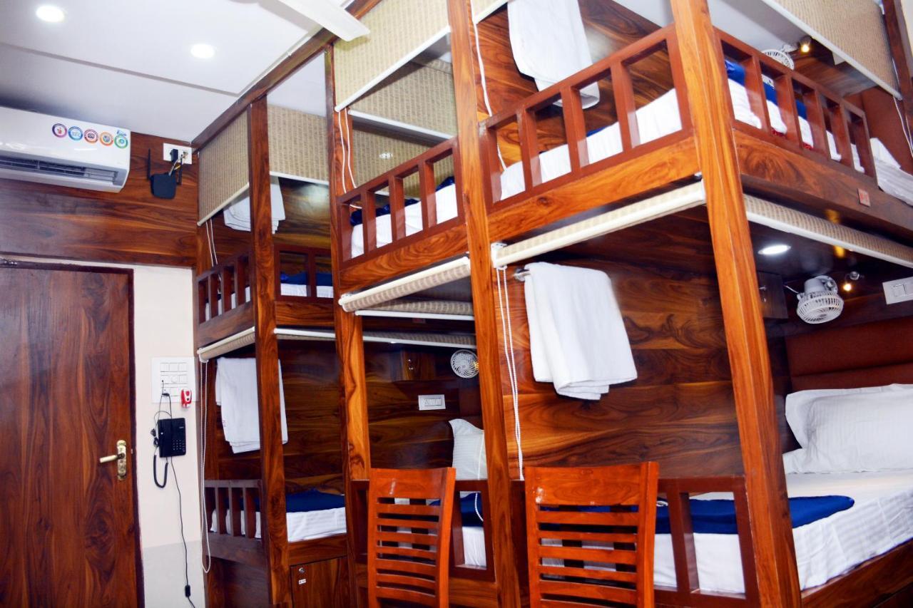 Hotel Nest N Rest - Bombaim Exterior foto