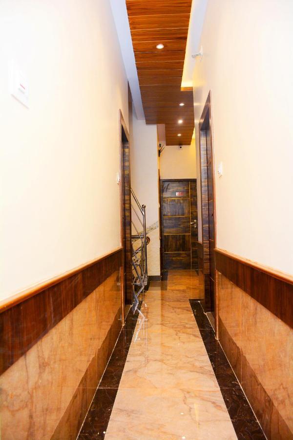 Hotel Nest N Rest - Bombaim Exterior foto